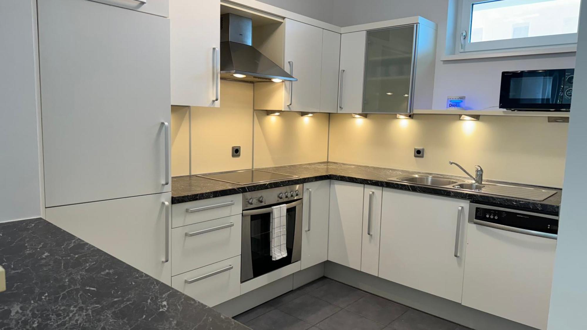 City Apartement Linz Fuer 5 Gaeste Mit Self-Checkin Und Kueche Exterior foto